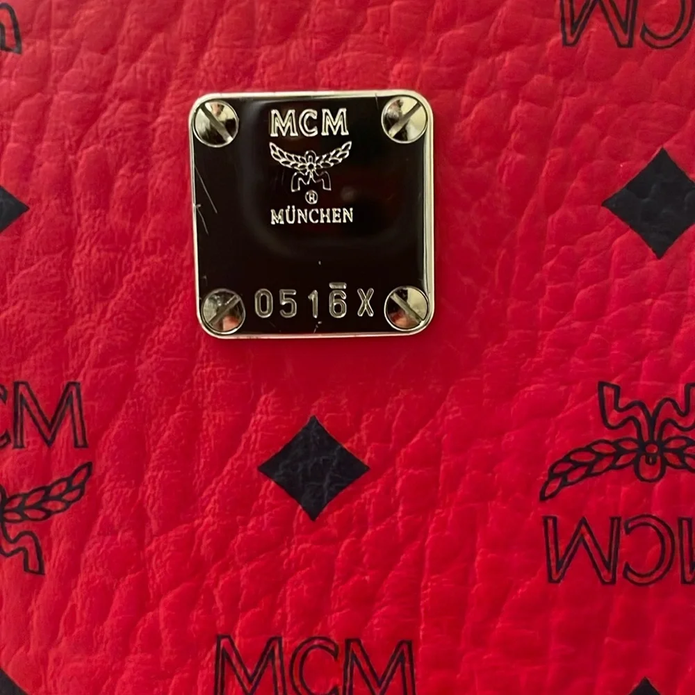 MCM Medium Stark Visetos Stylish Backpack - Picture 2 of 14